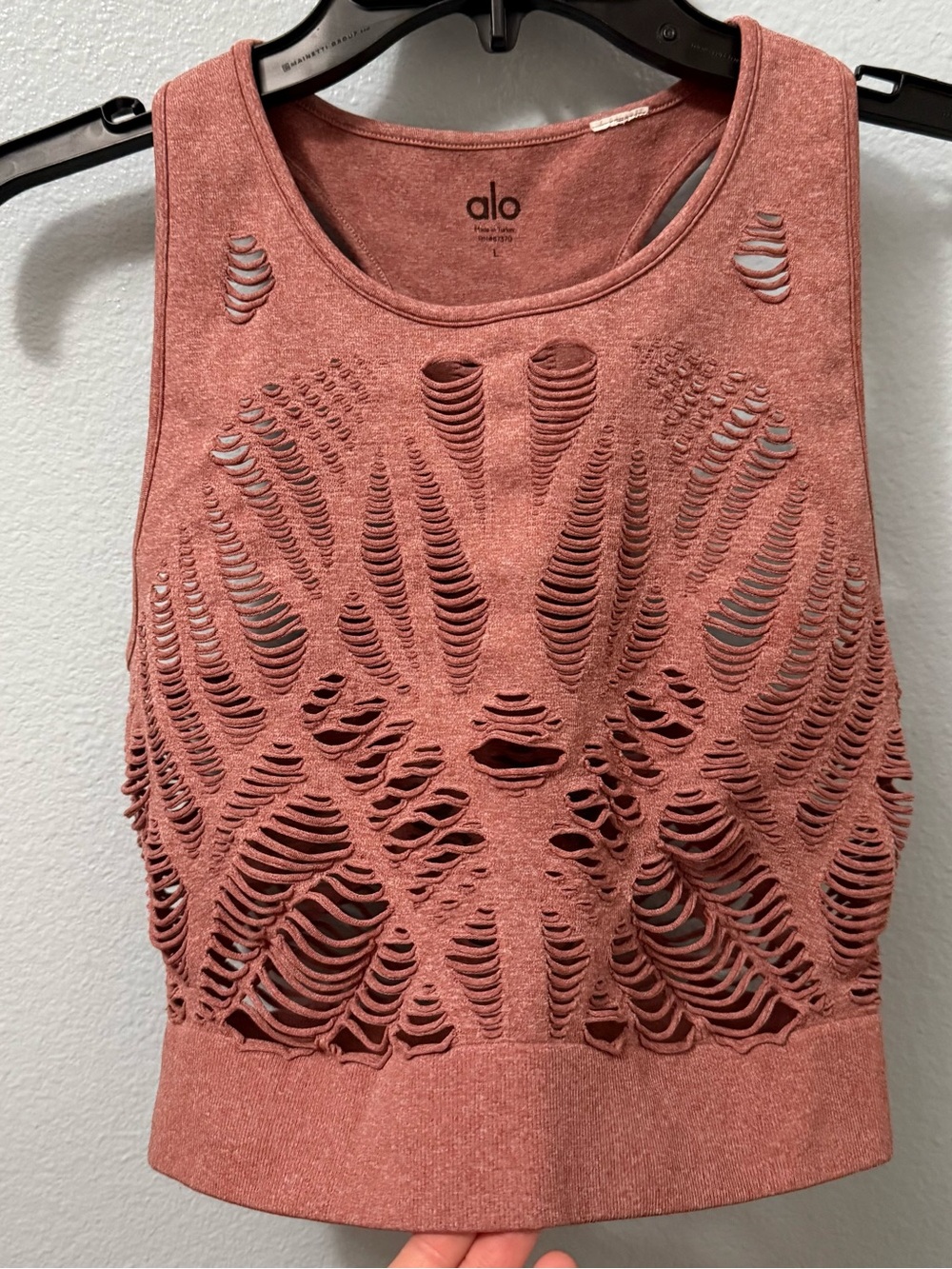 ALO Yoga Dusty Rose Distressed Laser-Cut Cropped Tank